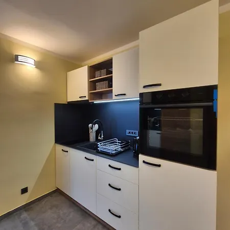 Apartamento Mega Apartmaji