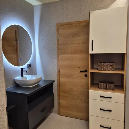 Mega Apartmaji *