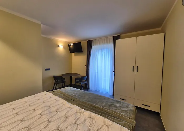 شقة Mega Apartmaji *