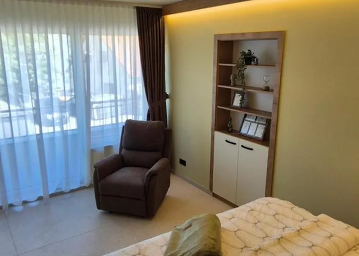 Mega Apartmaji דירה *